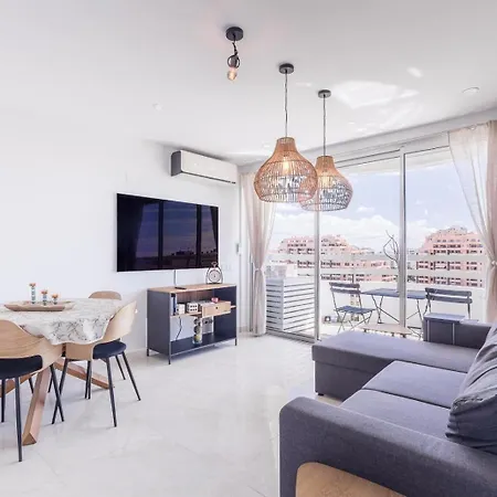 아파트 Luxury Coastal Retreat With Ocean Views